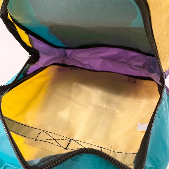 Vintage Disneys Wonderful World of Reading Winnie The Pooh Kids Backpack - Picture 9 of 16